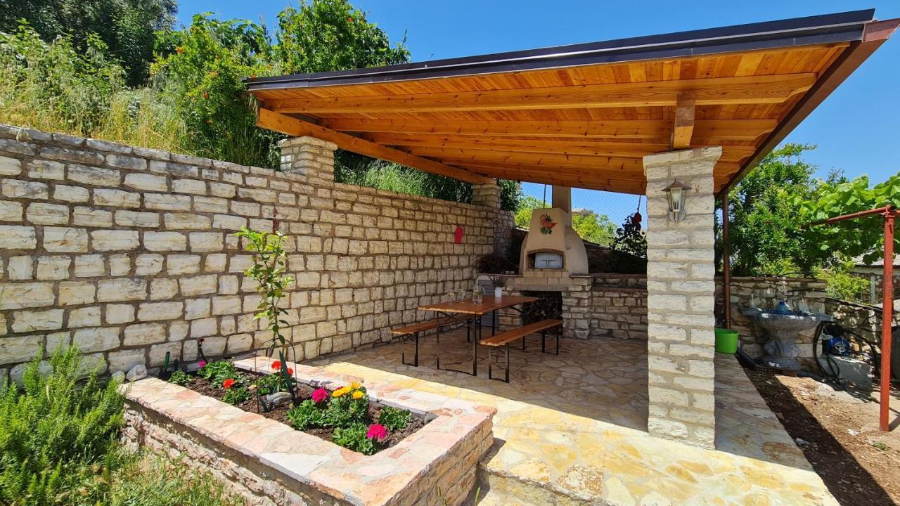 Village Home Next To The Sea Sarande Exterior photo